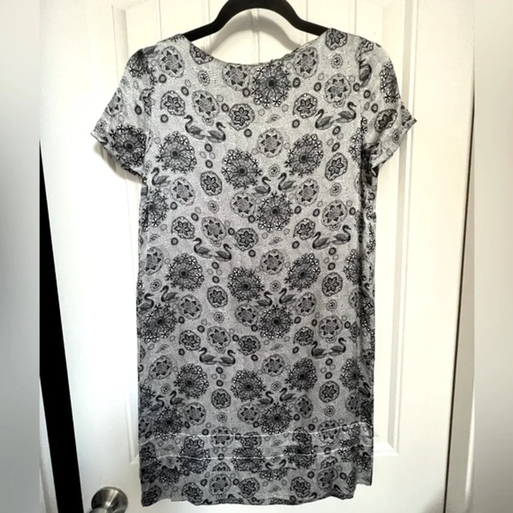 Built by Wendy Silk Swan Print Tunic Dress, size XS - Picture 2 of 7